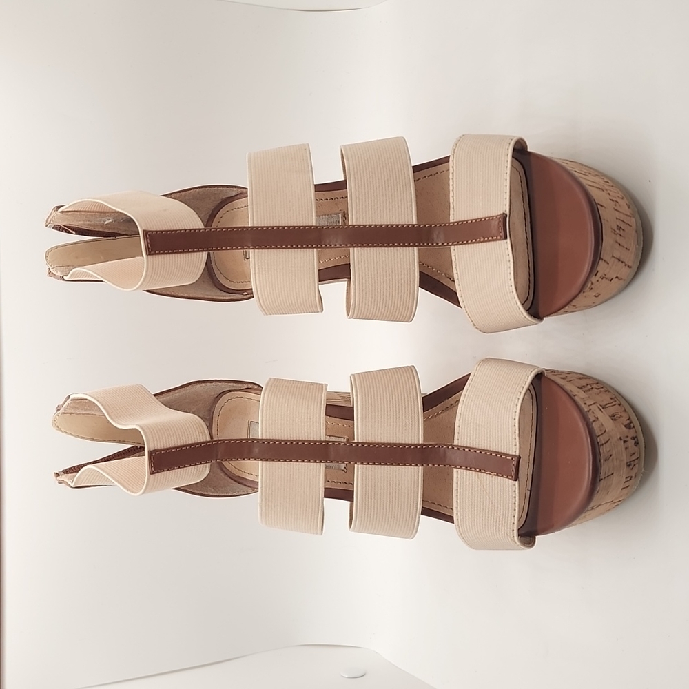Steve Madden cream and brown size 7 platform heels